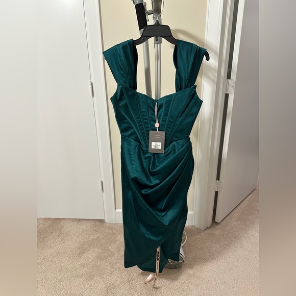 House of CB Emerald Strapless Dress - Picture 5 of 9